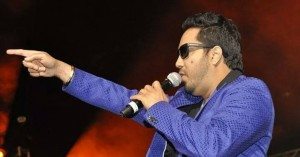 Mika Singh belting out a popular song at the “King Mika Singh and Sizzling Sunny Leone” concert on August 8, 2014. Photo credit: Intense Entertainment and Asim Photography