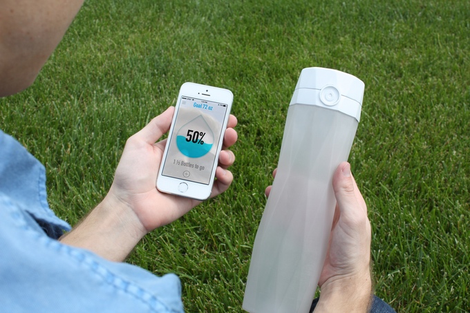Smart water bottle HidrateMe