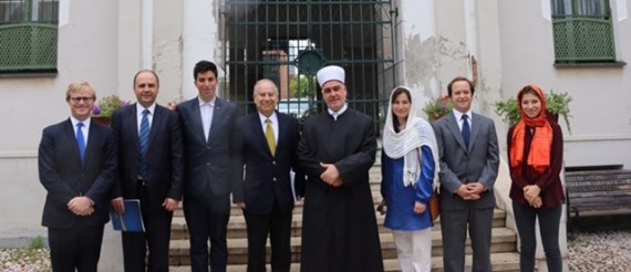 Akbar Ahmed (fourth from left) and the Journey Into Europe team with Grand Mufti of Bosnia Hussein Kavazovic (fourth from right) in Sarajevo.