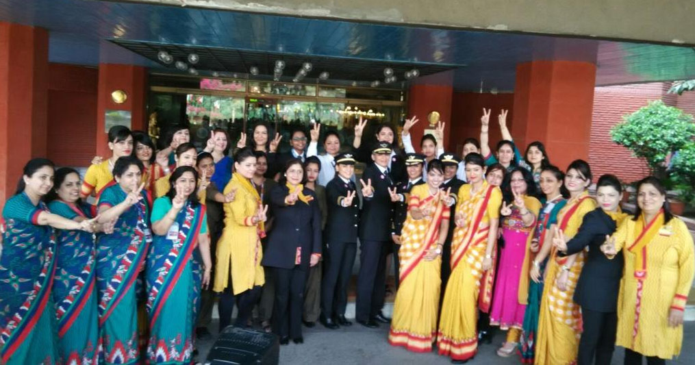 Air India celerates  International Womens day by flying high, operates world's longest all-women flight, 14500 km in 17 hours non stop from San fransisco to New Delhi -  Economic Times