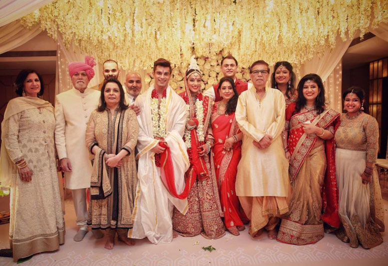 Bipasha Basu-Karan Singh Grover wedding reception, a flamboyant Bollywood  gathering – The American Bazaar