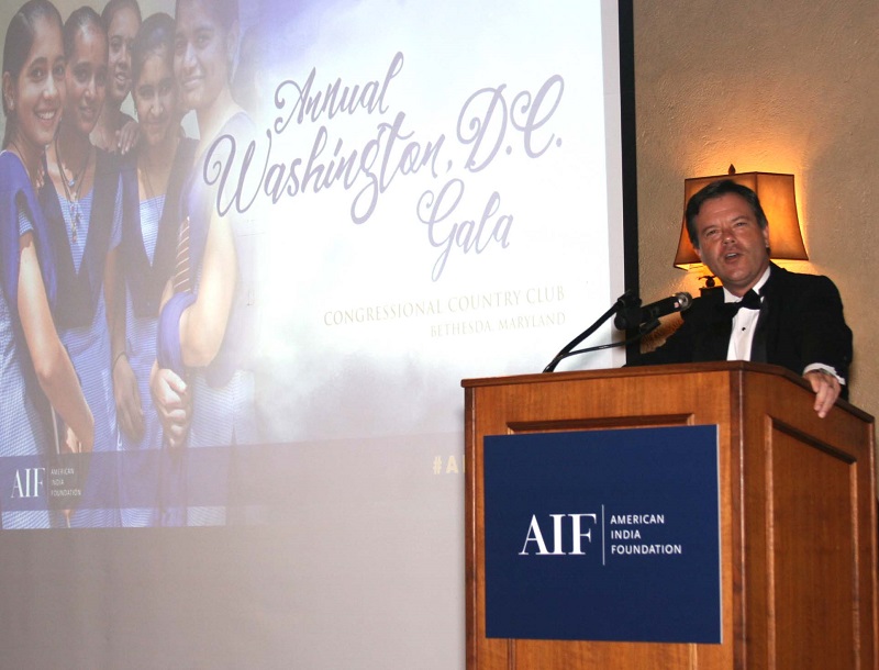 AIF President and CEO Alex Counts speaking at the DC gala on September 23.